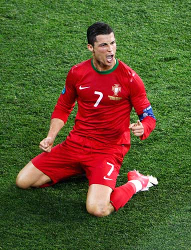 谁说这把枪老了！ Flandre 的Rambo用猛烈的火焰烧毁了 Anyone's Legend ，并派出玲珑塔击败了 Oh My God 并晋级