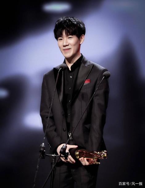 DH从 T1 学术队转移到主队