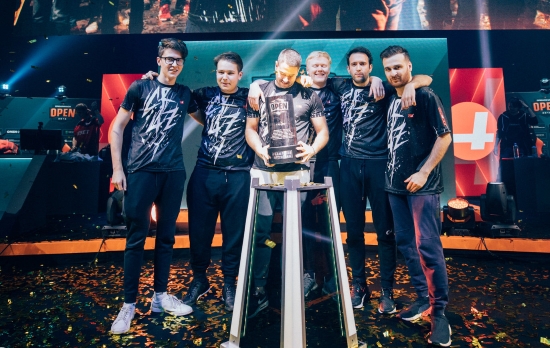 EDG官方祝Leave生日快乐：愿过往锤炼你，而你雕琢未来